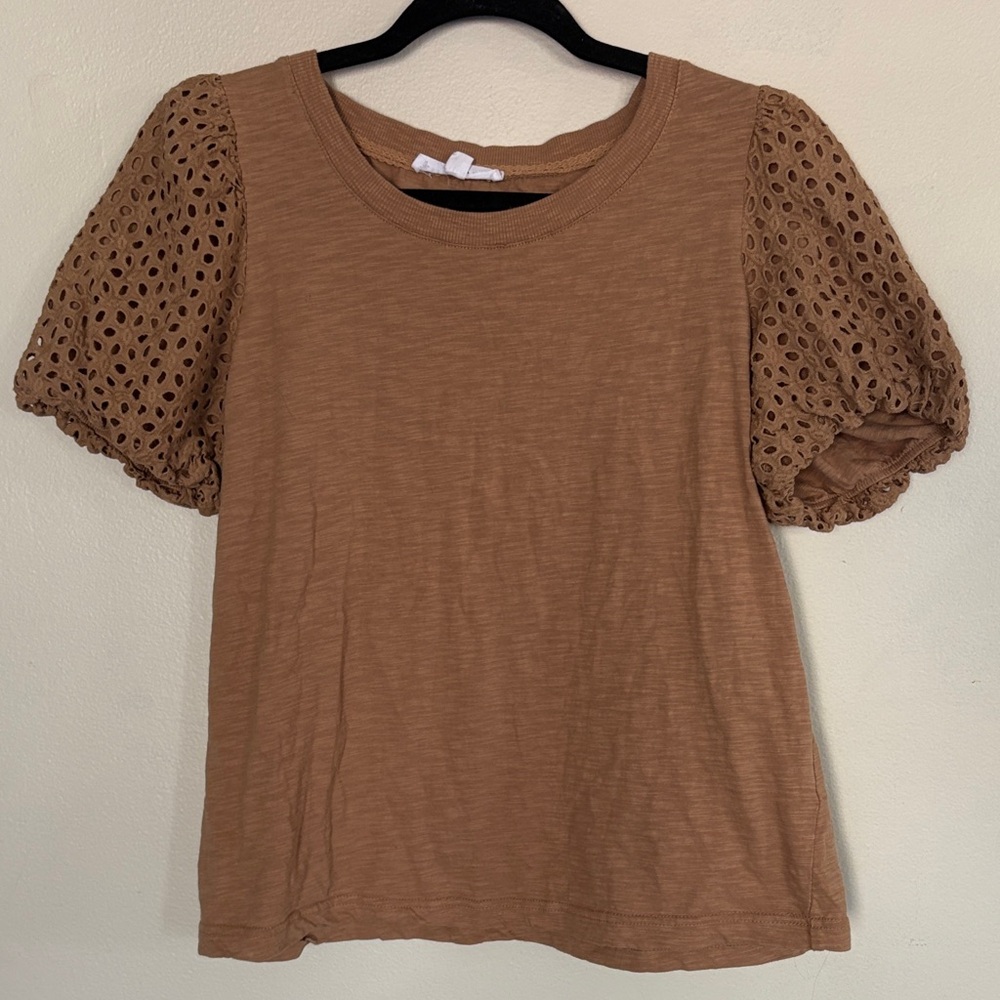 Women's Tan Eyelet Sleeve Top size medium